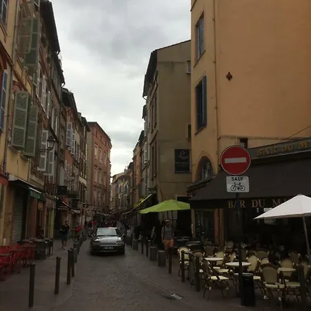 アパート Quartier Les Carmes A Logement Jusqu'a 6 Personnes-parking Et Petit Dejeuner Inclus