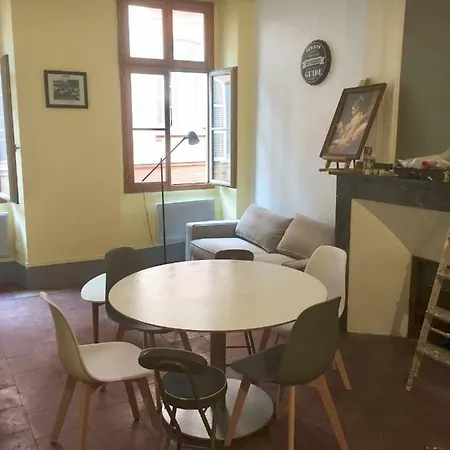 Quartier Les Carmes A Logement Jusqu'a 6 Personnes-parking Et Petit Dejeuner Inclus Apartmán *