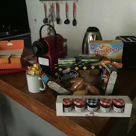 Quartier Les Carmes A Logement Jusqu'a 6 Personnes-parking Et Petit Dejeuner Inclus アパート トゥールーズ