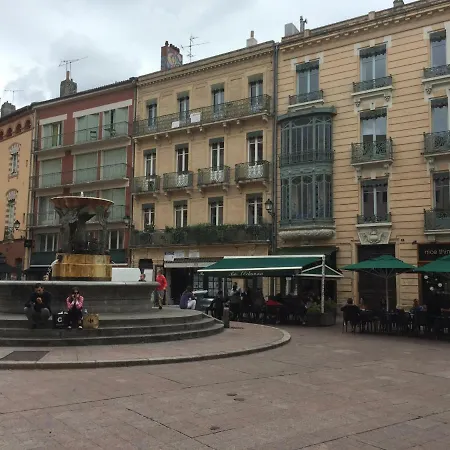 Daire Quartier Les Carmes A Logement Jusqu'a 6 Personnes-parking Et Petit Dejeuner Inclus