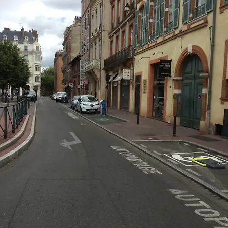 Daire Quartier Les Carmes A Logement Jusqu'a 6 Personnes-parking Et Petit Dejeuner Inclus *